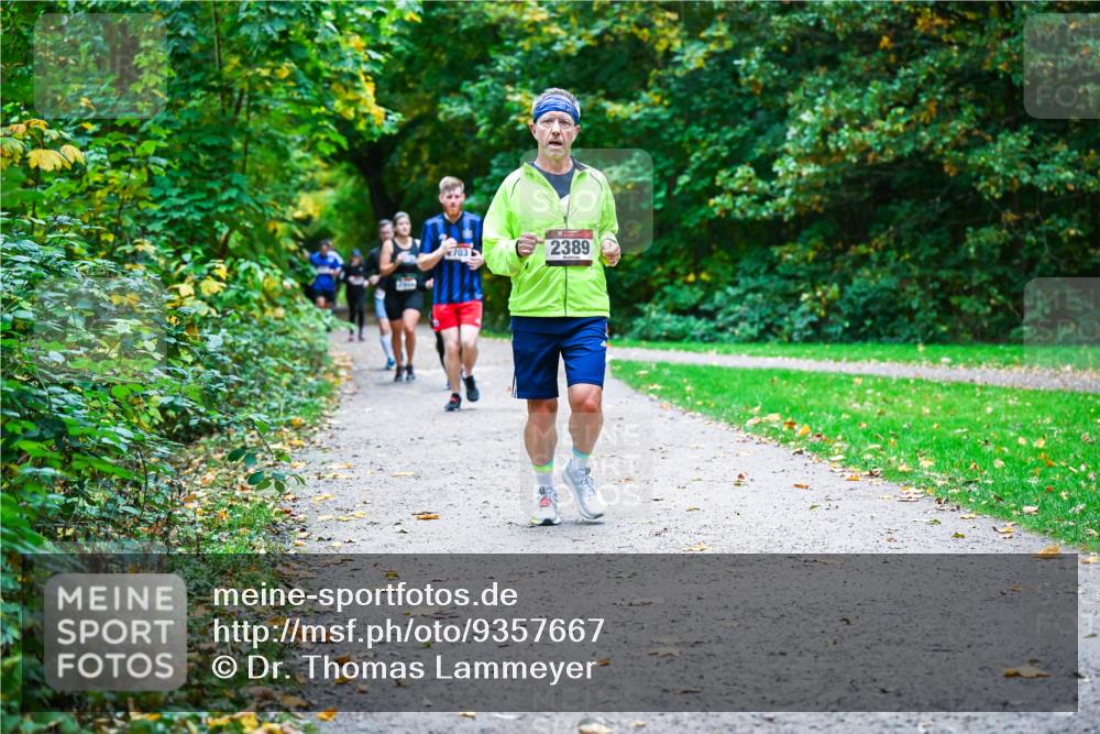 12.10.2025 - Bramfelder Halbmarathon 2025 Dr. Thomas Lammeyer http://msf.ph/oto/9357667 12.10.2025 11:01:42 Laufen 703, 2389 meine-sportfotos.de