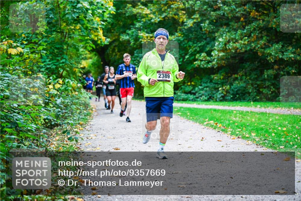 12.10.2025 - Bramfelder Halbmarathon 2025 Dr. Thomas Lammeyer http://msf.ph/oto/9357669 12.10.2025 11:01:42 Laufen 2389 meine-sportfotos.de