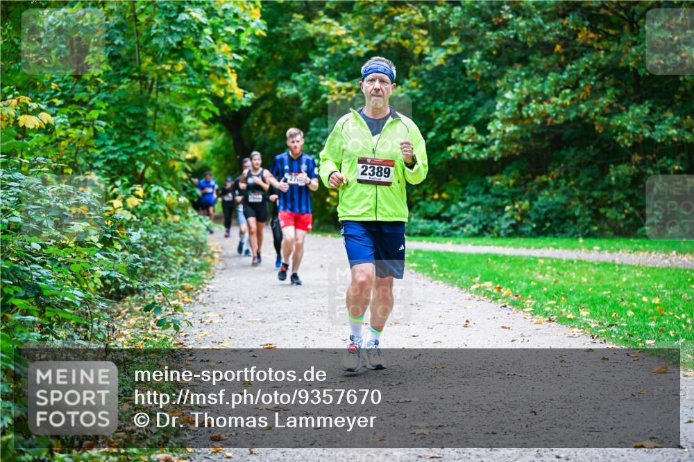 12.10.2025 - Bramfelder Halbmarathon 2025 Dr. Thomas Lammeyer http://msf.ph/oto/9357670 12.10.2025 11:01:42 Laufen 2389 meine-sportfotos.de