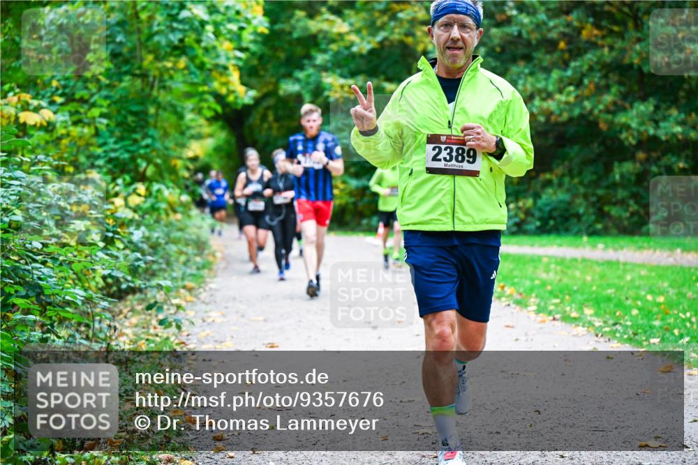 12.10.2025 - Bramfelder Halbmarathon 2025 Dr. Thomas Lammeyer http://msf.ph/oto/9357676 12.10.2025 11:01:43 Laufen 2389 meine-sportfotos.de
