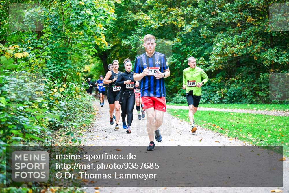 12.10.2025 - Bramfelder Halbmarathon 2025 Dr. Thomas Lammeyer http://msf.ph/oto/9357685 12.10.2025 11:01:45 Laufen 2944, 2740, 2564, 2703, 2446 meine-sportfotos.de