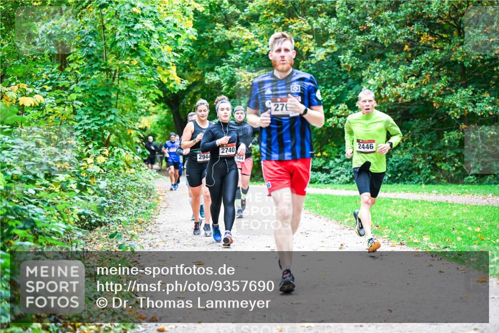 12.10.2025 - Bramfelder Halbmarathon 2025 Dr. Thomas Lammeyer http://msf.ph/oto/9357690 12.10.2025 11:01:46 Laufen 2740, 2944, 2564, 276, 2446 meine-sportfotos.de