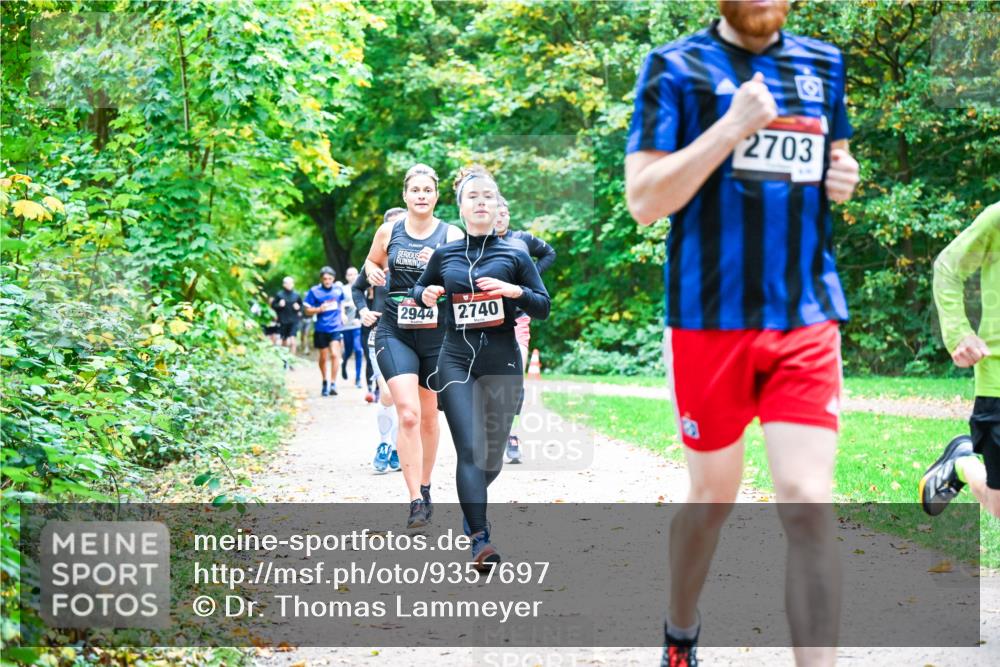 12.10.2025 - Bramfelder Halbmarathon 2025 Dr. Thomas Lammeyer http://msf.ph/oto/9357697 12.10.2025 11:01:47 Laufen 2944, 2, 740, 2703 meine-sportfotos.de