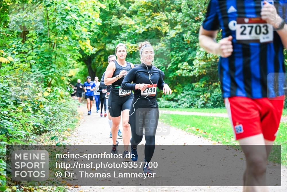 12.10.2025 - Bramfelder Halbmarathon 2025 Dr. Thomas Lammeyer http://msf.ph/oto/9357700 12.10.2025 11:01:47 Laufen 250, 294, 2740, 2703 meine-sportfotos.de