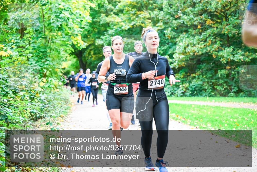 12.10.2025 - Bramfelder Halbmarathon 2025 Dr. Thomas Lammeyer http://msf.ph/oto/9357704 12.10.2025 11:01:48 Laufen 503, 2740, 2944 meine-sportfotos.de