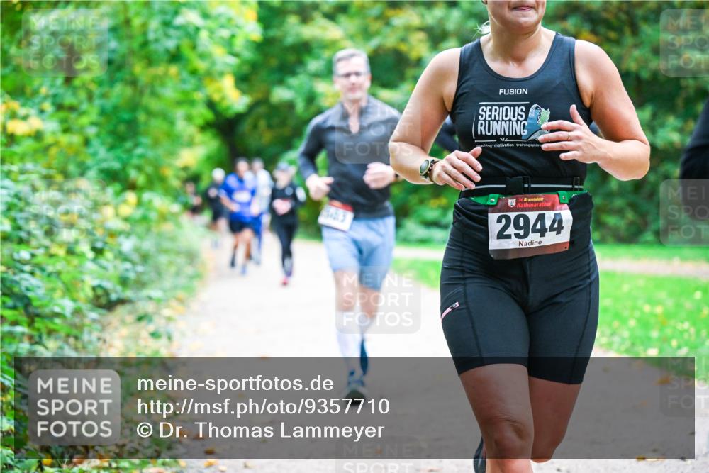 12.10.2025 - Bramfelder Halbmarathon 2025 Dr. Thomas Lammeyer http://msf.ph/oto/9357710 12.10.2025 11:01:49 Laufen 34, 2944 meine-sportfotos.de