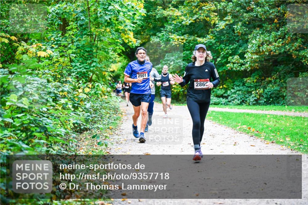 12.10.2025 - Bramfelder Halbmarathon 2025 Dr. Thomas Lammeyer http://msf.ph/oto/9357718 12.10.2025 11:01:53 Laufen 2501, 2621, 286 meine-sportfotos.de