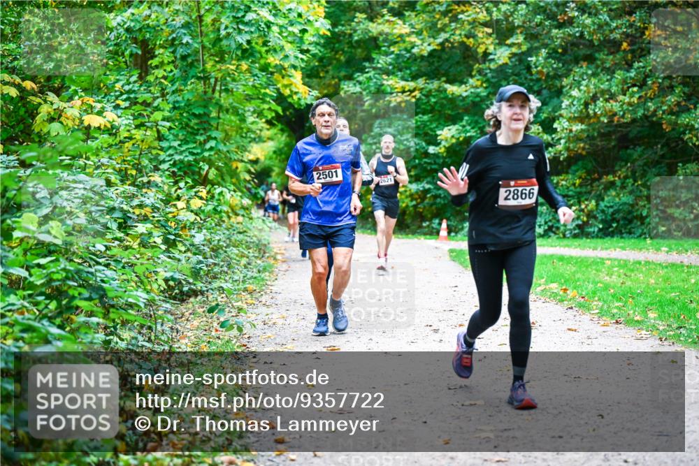12.10.2025 - Bramfelder Halbmarathon 2025 Dr. Thomas Lammeyer http://msf.ph/oto/9357722 12.10.2025 11:01:53 Laufen 2501, 2621, 2866 meine-sportfotos.de