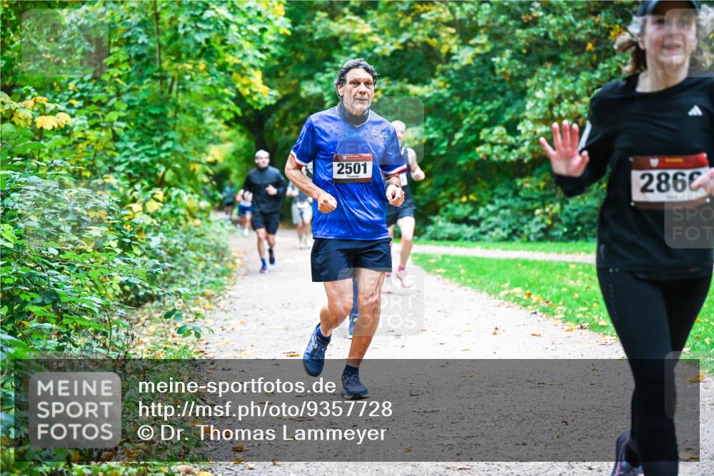 12.10.2025 - Bramfelder Halbmarathon 2025 Dr. Thomas Lammeyer http://msf.ph/oto/9357728 12.10.2025 11:01:54 Laufen 2501, 2860 meine-sportfotos.de