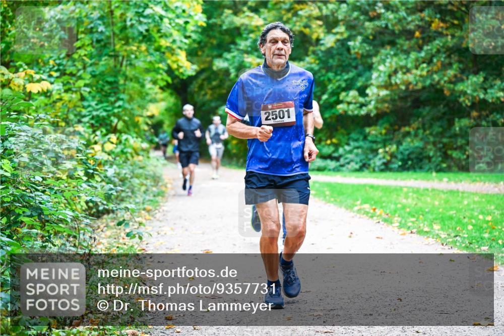 12.10.2025 - Bramfelder Halbmarathon 2025 Dr. Thomas Lammeyer http://msf.ph/oto/9357731 12.10.2025 11:01:55 Laufen 2501 meine-sportfotos.de
