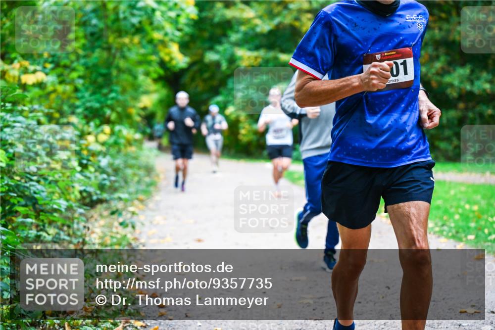 12.10.2025 - Bramfelder Halbmarathon 2025 Dr. Thomas Lammeyer http://msf.ph/oto/9357735 12.10.2025 11:01:55 Laufen 34, 01 meine-sportfotos.de