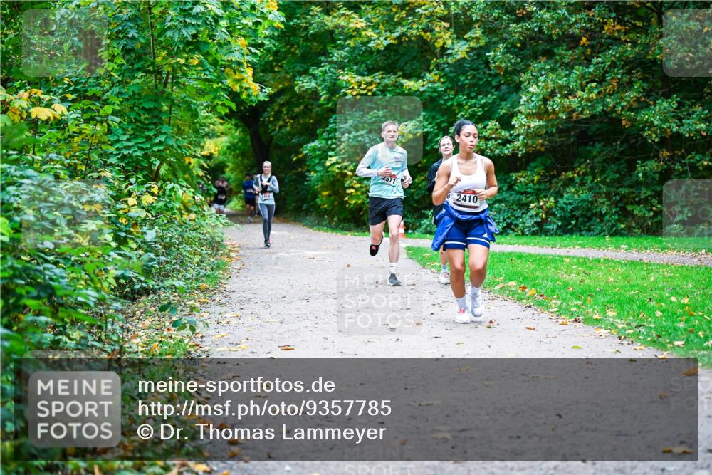 12.10.2025 - Bramfelder Halbmarathon 2025 Dr. Thomas Lammeyer http://msf.ph/oto/9357785 12.10.2025 11:02:07 Laufen 2419, 2410 meine-sportfotos.de