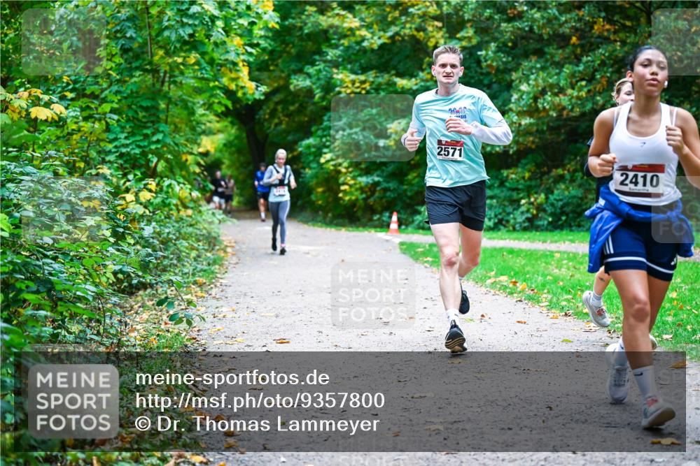 12.10.2025 - Bramfelder Halbmarathon 2025 Dr. Thomas Lammeyer http://msf.ph/oto/9357800 12.10.2025 11:02:09 Laufen 2571, 2410 meine-sportfotos.de