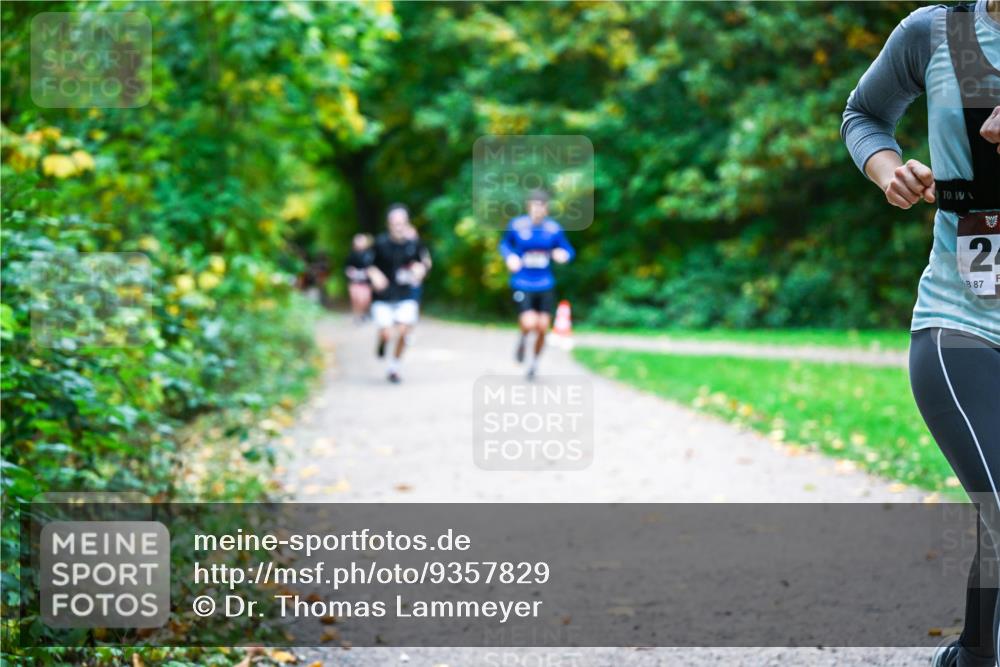 12.10.2025 - Bramfelder Halbmarathon 2025 Dr. Thomas Lammeyer http://msf.ph/oto/9357829 12.10.2025 11:02:16 Laufen 2, 87 meine-sportfotos.de