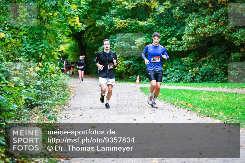 12.10.2025 - Bramfelder Halbmarathon 2025 Dr. Thomas Lammeyer http://msf.ph/oto/9357834 12.10.2025 11:02:18 Laufen 2845, 275 meine-sportfotos.de