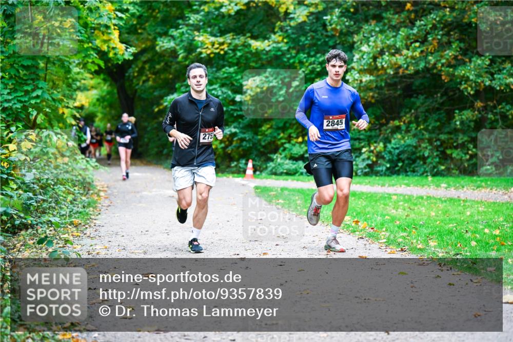 12.10.2025 - Bramfelder Halbmarathon 2025 Dr. Thomas Lammeyer http://msf.ph/oto/9357839 12.10.2025 11:02:19 Laufen 275, 2845 meine-sportfotos.de