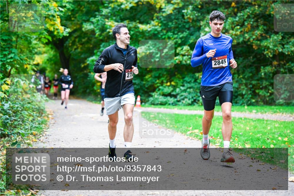 12.10.2025 - Bramfelder Halbmarathon 2025 Dr. Thomas Lammeyer http://msf.ph/oto/9357843 12.10.2025 11:02:19 Laufen 2, 275, 2845, 841 meine-sportfotos.de