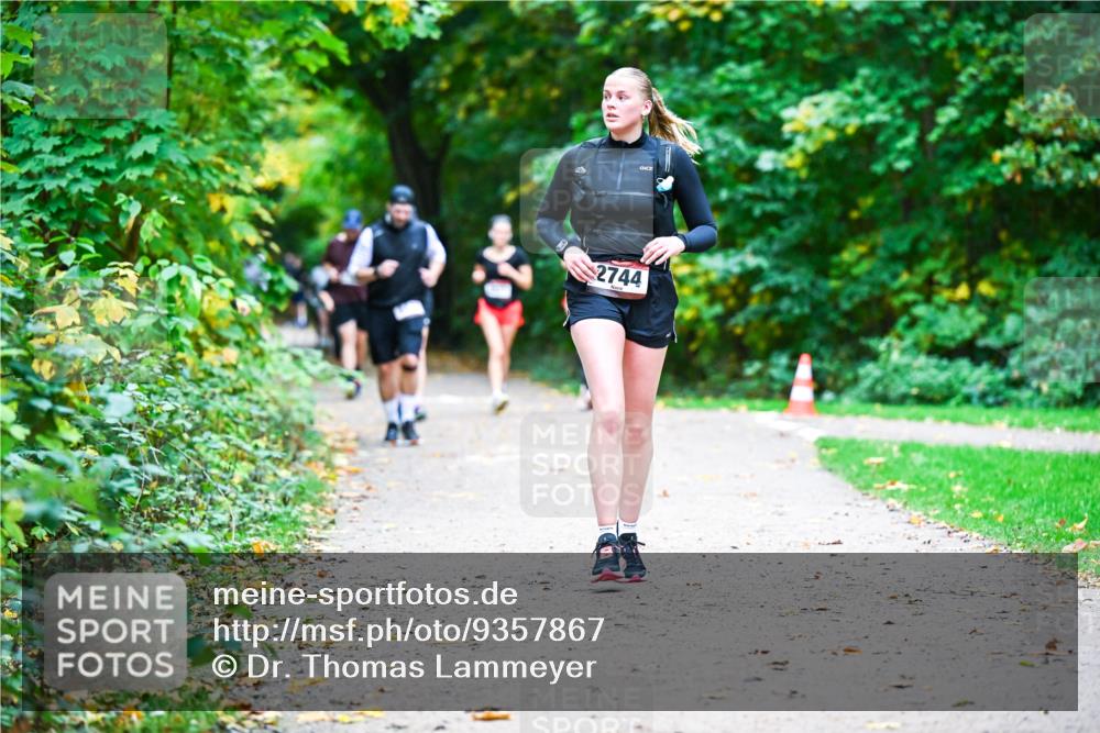 12.10.2025 - Bramfelder Halbmarathon 2025 Dr. Thomas Lammeyer http://msf.ph/oto/9357867 12.10.2025 11:02:26 Laufen 2744 meine-sportfotos.de
