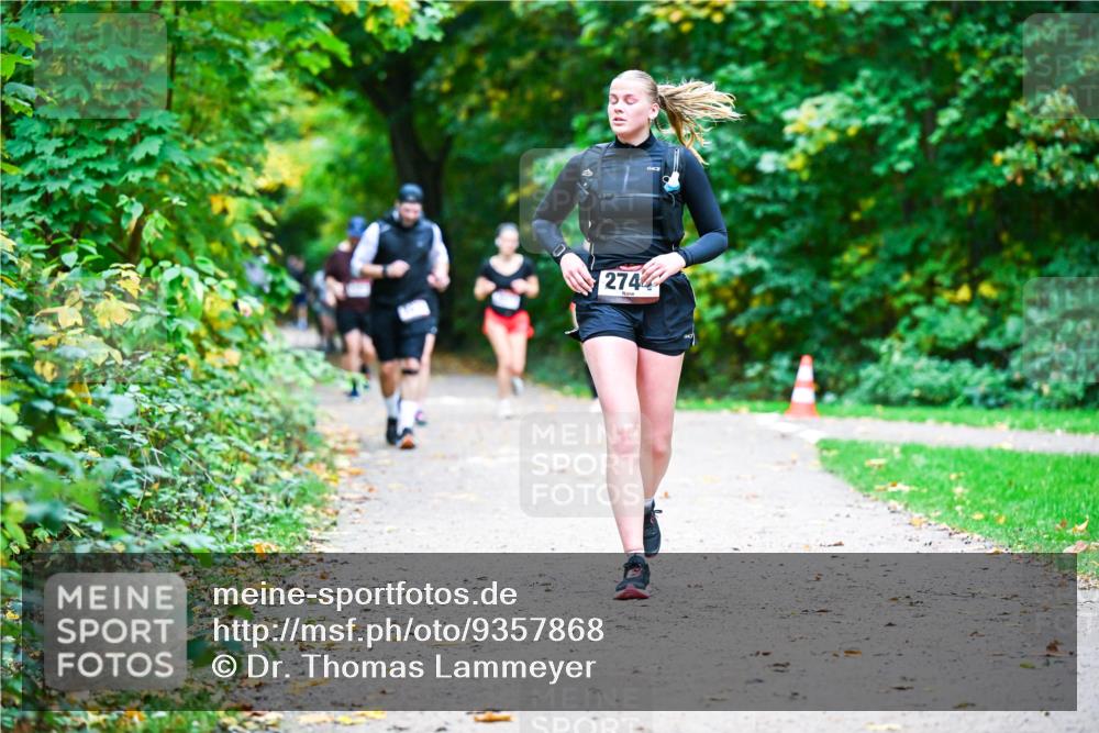 12.10.2025 - Bramfelder Halbmarathon 2025 Dr. Thomas Lammeyer http://msf.ph/oto/9357868 12.10.2025 11:02:26 Laufen 2744 meine-sportfotos.de