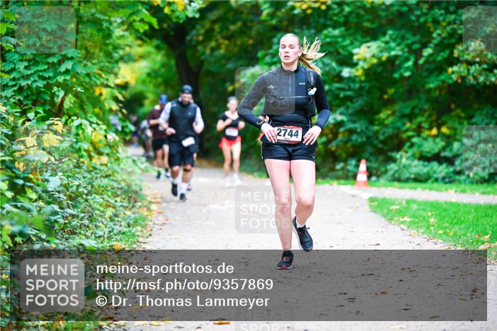 12.10.2025 - Bramfelder Halbmarathon 2025 Dr. Thomas Lammeyer http://msf.ph/oto/9357869 12.10.2025 11:02:26 Laufen 4, 2744 meine-sportfotos.de