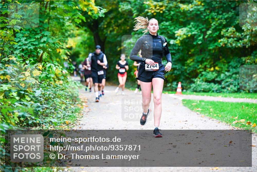 12.10.2025 - Bramfelder Halbmarathon 2025 Dr. Thomas Lammeyer http://msf.ph/oto/9357871 12.10.2025 11:02:27 Laufen 2744 meine-sportfotos.de