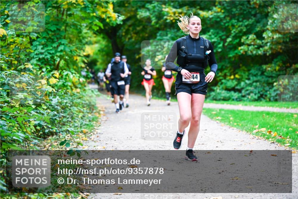 12.10.2025 - Bramfelder Halbmarathon 2025 Dr. Thomas Lammeyer http://msf.ph/oto/9357878 12.10.2025 11:02:28 Laufen 44 meine-sportfotos.de