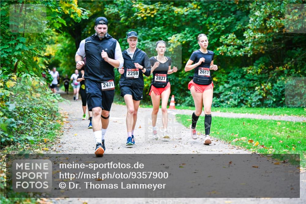 12.10.2025 - Bramfelder Halbmarathon 2025 Dr. Thomas Lammeyer http://msf.ph/oto/9357900 12.10.2025 11:02:33 Laufen 2471, 2259, 8140, 2827, 2617 meine-sportfotos.de