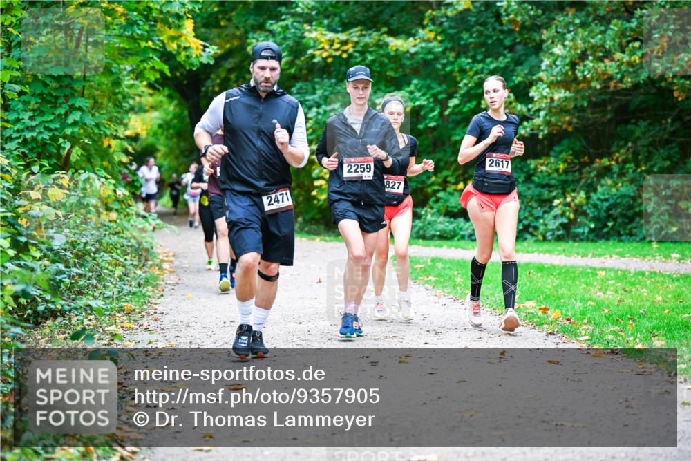 12.10.2025 - Bramfelder Halbmarathon 2025 Dr. Thomas Lammeyer http://msf.ph/oto/9357905 12.10.2025 11:02:34 Laufen 2471, 2259, 140, 827, 2617 meine-sportfotos.de