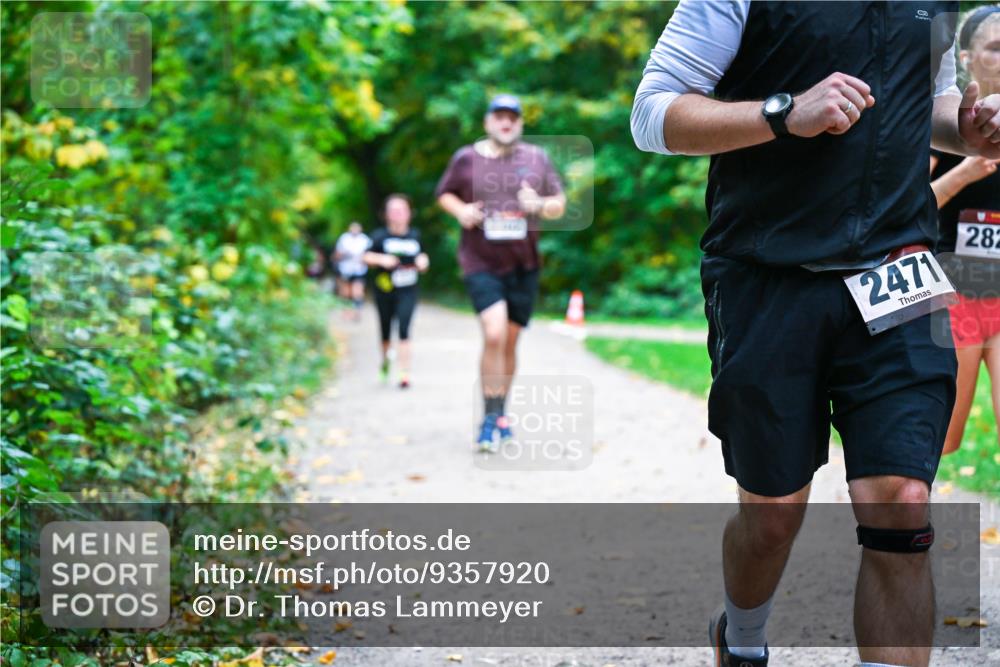 12.10.2025 - Bramfelder Halbmarathon 2025 Dr. Thomas Lammeyer http://msf.ph/oto/9357920 12.10.2025 11:02:37 Laufen 2471, 282 meine-sportfotos.de