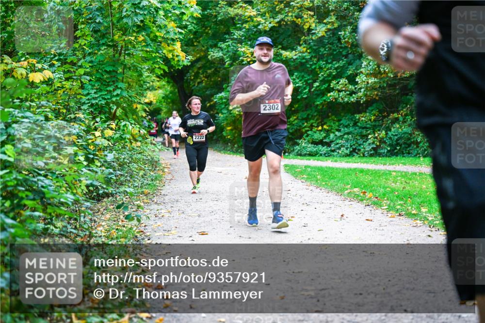12.10.2025 - Bramfelder Halbmarathon 2025 Dr. Thomas Lammeyer http://msf.ph/oto/9357921 12.10.2025 11:02:37 Laufen 2222, 2302 meine-sportfotos.de