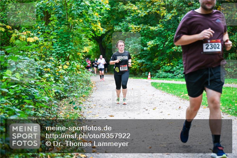 12.10.2025 - Bramfelder Halbmarathon 2025 Dr. Thomas Lammeyer http://msf.ph/oto/9357922 12.10.2025 11:02:39 Laufen 2222, 2302 meine-sportfotos.de