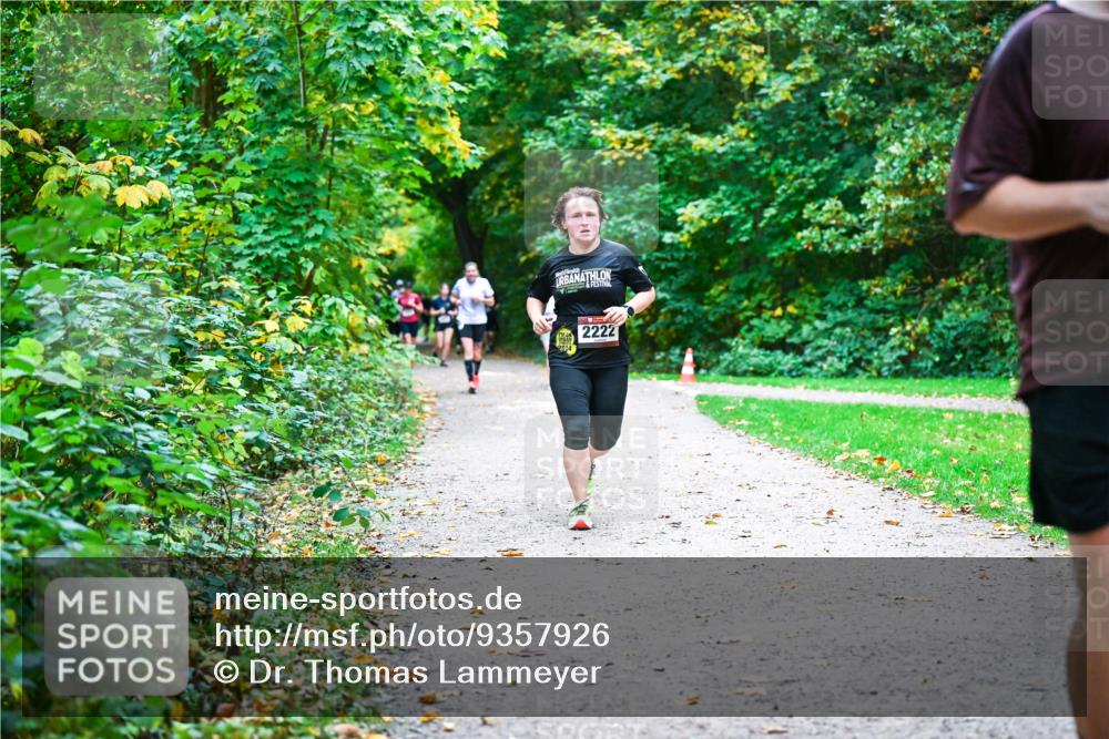 12.10.2025 - Bramfelder Halbmarathon 2025 Dr. Thomas Lammeyer http://msf.ph/oto/9357926 12.10.2025 11:02:39 Laufen 2222 meine-sportfotos.de