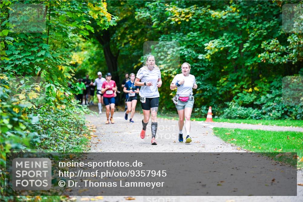 12.10.2025 - Bramfelder Halbmarathon 2025 Dr. Thomas Lammeyer http://msf.ph/oto/9357945 12.10.2025 11:02:43 Laufen 3401, 965, 500 meine-sportfotos.de