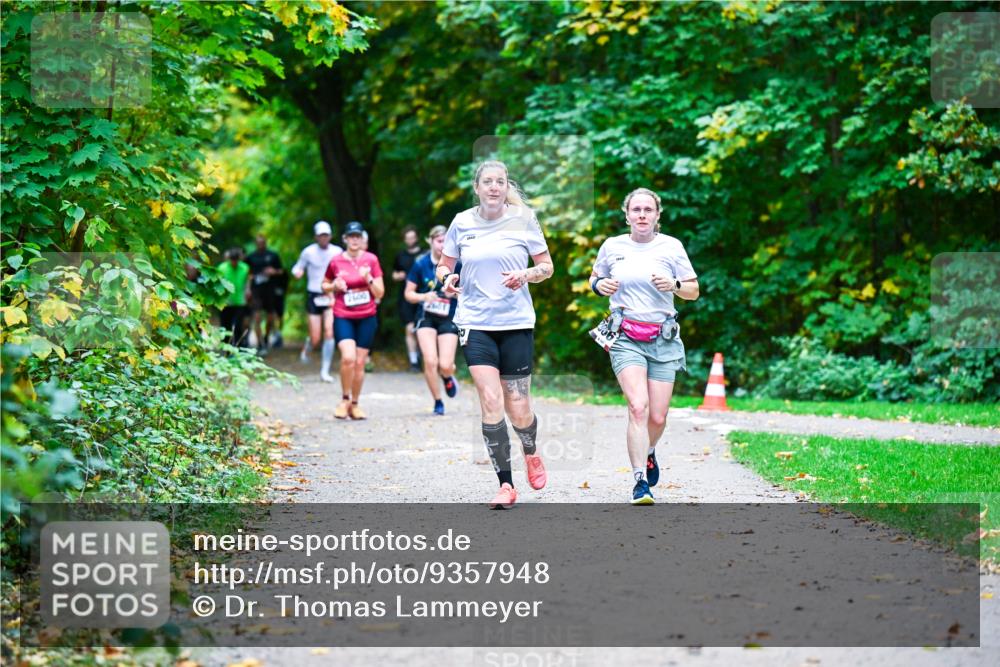 12.10.2025 - Bramfelder Halbmarathon 2025 Dr. Thomas Lammeyer http://msf.ph/oto/9357948 12.10.2025 11:02:44 Laufen 906 meine-sportfotos.de