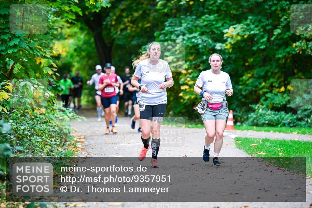 12.10.2025 - Bramfelder Halbmarathon 2025 Dr. Thomas Lammeyer http://msf.ph/oto/9357951 12.10.2025 11:02:44 Laufen 165 meine-sportfotos.de