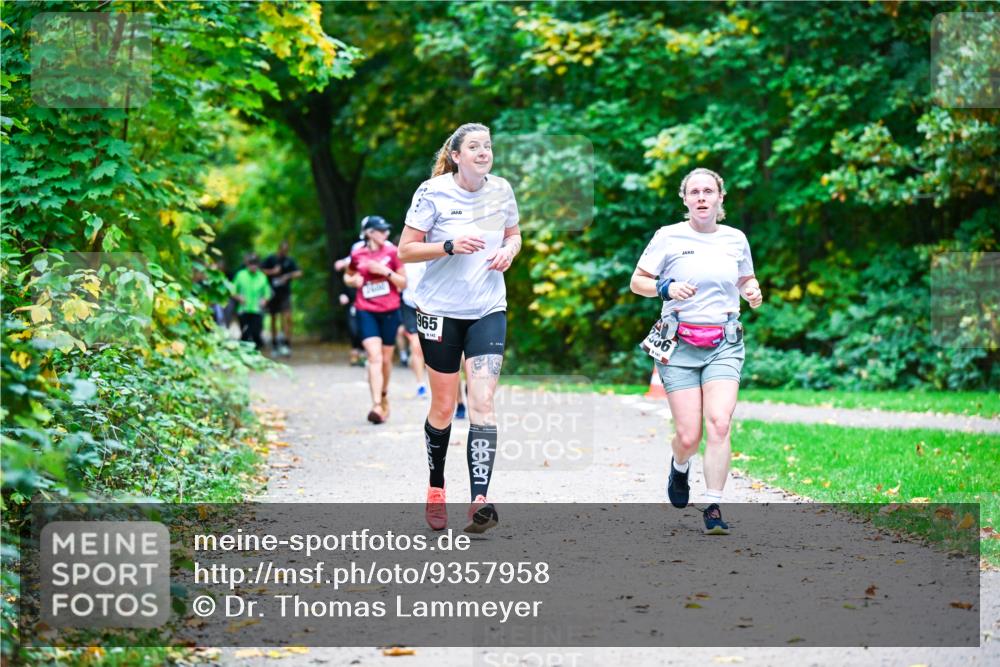 12.10.2025 - Bramfelder Halbmarathon 2025 Dr. Thomas Lammeyer http://msf.ph/oto/9357958 12.10.2025 11:02:45 Laufen  meine-sportfotos.de