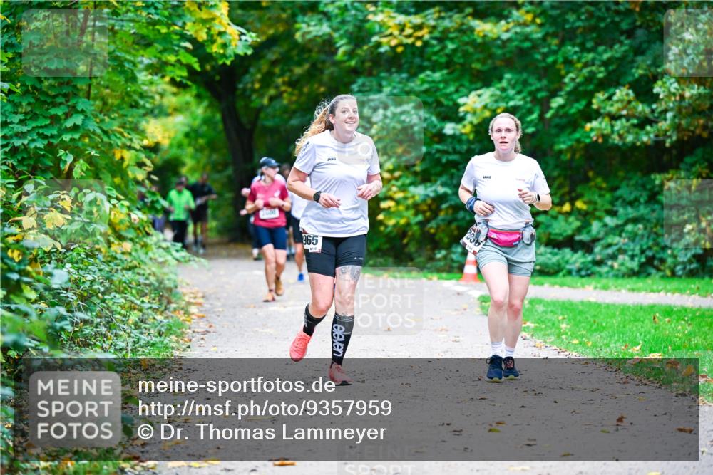 12.10.2025 - Bramfelder Halbmarathon 2025 Dr. Thomas Lammeyer http://msf.ph/oto/9357959 12.10.2025 11:02:45 Laufen 965 meine-sportfotos.de