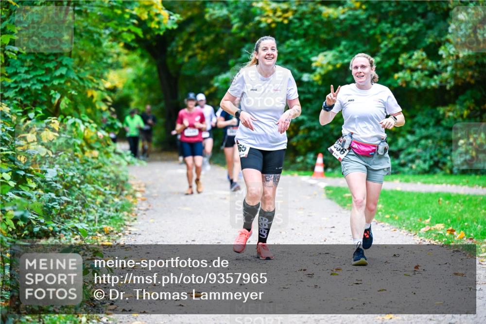 12.10.2025 - Bramfelder Halbmarathon 2025 Dr. Thomas Lammeyer http://msf.ph/oto/9357965 12.10.2025 11:02:46 Laufen 165, 366, 8141 meine-sportfotos.de