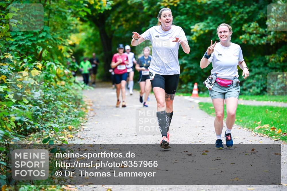 12.10.2025 - Bramfelder Halbmarathon 2025 Dr. Thomas Lammeyer http://msf.ph/oto/9357966 12.10.2025 11:02:46 Laufen 65 meine-sportfotos.de