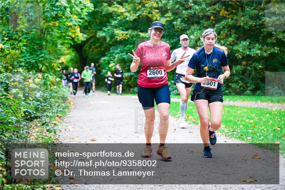 12.10.2025 - Bramfelder Halbmarathon 2025 Dr. Thomas Lammeyer http://msf.ph/oto/9358002 12.10.2025 11:02:53 Laufen 2600, 28, 601 meine-sportfotos.de