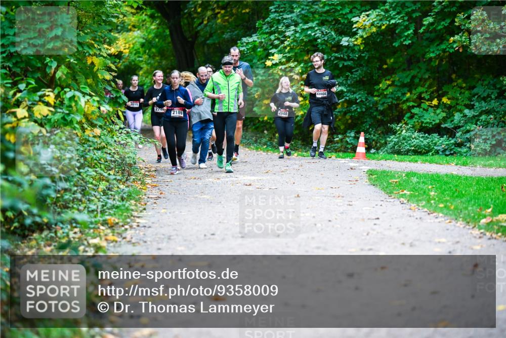 12.10.2025 - Bramfelder Halbmarathon 2025 Dr. Thomas Lammeyer http://msf.ph/oto/9358009 12.10.2025 11:02:55 Laufen 815, 274, 2048, 2189 meine-sportfotos.de