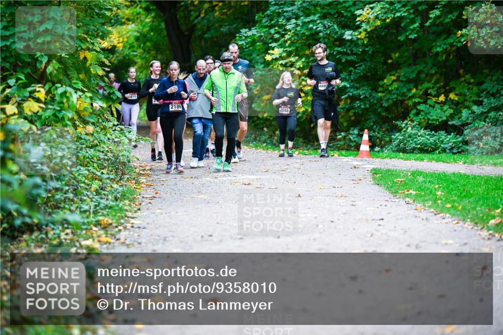 12.10.2025 - Bramfelder Halbmarathon 2025 Dr. Thomas Lammeyer http://msf.ph/oto/9358010 12.10.2025 11:02:55 Laufen 815, 2189, 2048 meine-sportfotos.de