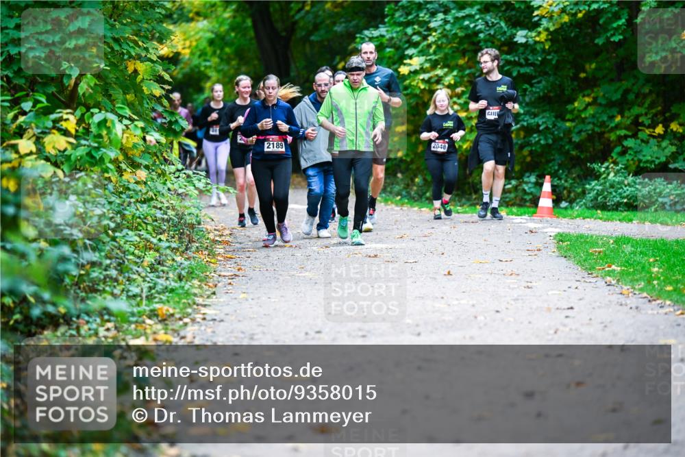 12.10.2025 - Bramfelder Halbmarathon 2025 Dr. Thomas Lammeyer http://msf.ph/oto/9358015 12.10.2025 11:02:55 Laufen 2189, 2048 meine-sportfotos.de