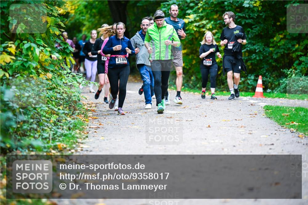 12.10.2025 - Bramfelder Halbmarathon 2025 Dr. Thomas Lammeyer http://msf.ph/oto/9358017 12.10.2025 11:02:56 Laufen 27, 2189, 2048 meine-sportfotos.de