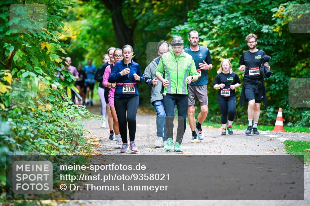 12.10.2025 - Bramfelder Halbmarathon 2025 Dr. Thomas Lammeyer http://msf.ph/oto/9358021 12.10.2025 11:02:56 Laufen 2189, 2048 meine-sportfotos.de