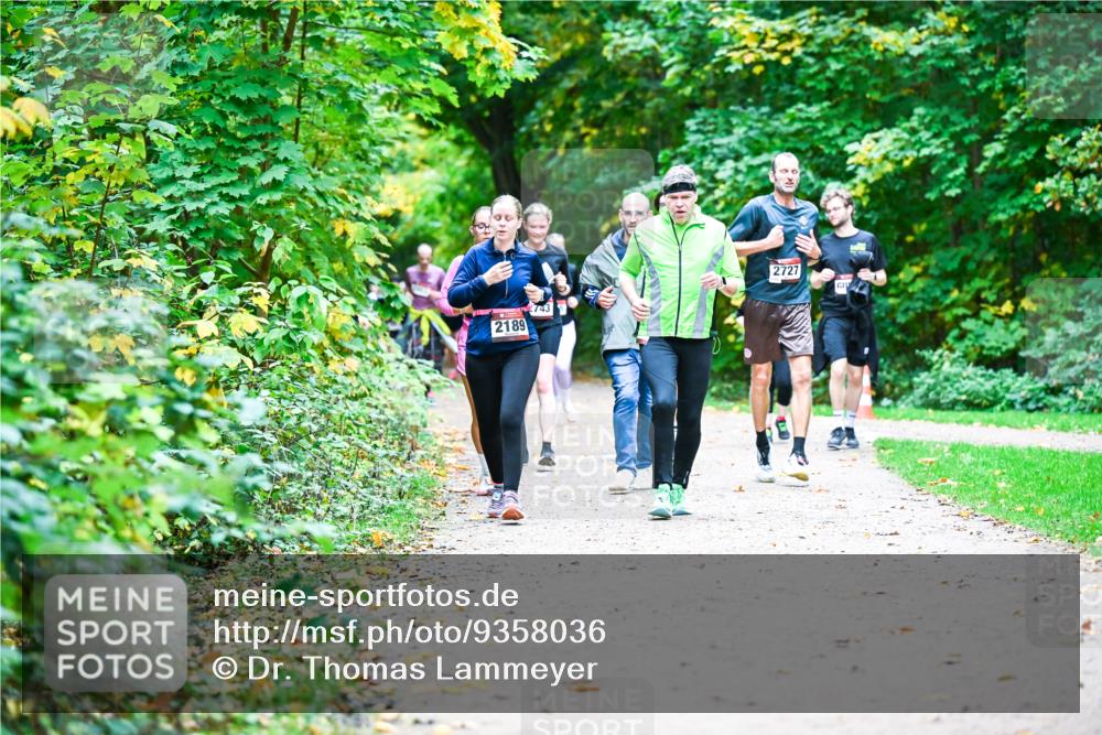12.10.2025 - Bramfelder Halbmarathon 2025 Dr. Thomas Lammeyer http://msf.ph/oto/9358036 12.10.2025 11:02:59 Laufen 2189, 2743, 2727 meine-sportfotos.de