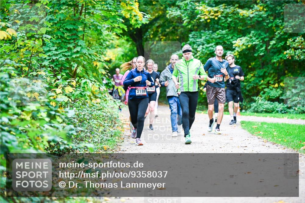 12.10.2025 - Bramfelder Halbmarathon 2025 Dr. Thomas Lammeyer http://msf.ph/oto/9358037 12.10.2025 11:02:59 Laufen 2189, 2743, 2727 meine-sportfotos.de
