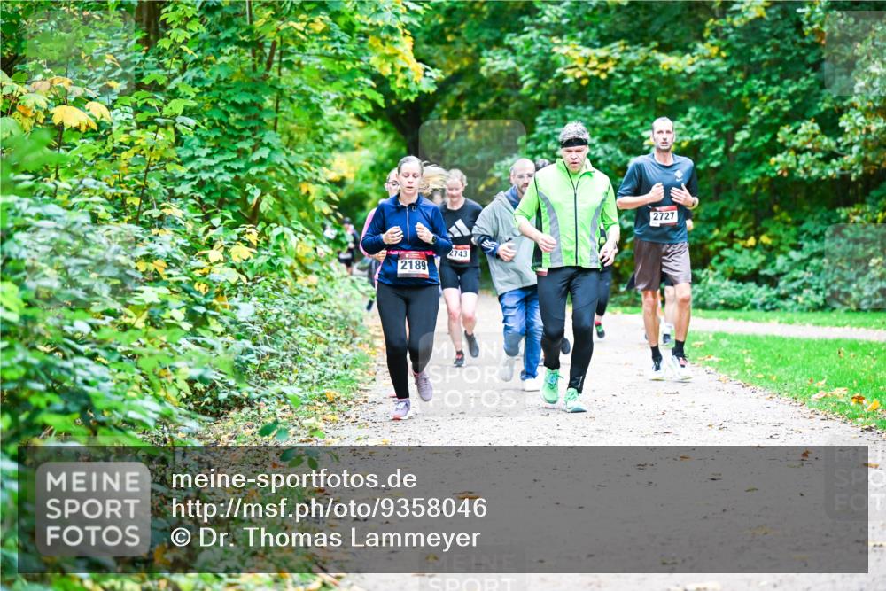 12.10.2025 - Bramfelder Halbmarathon 2025 Dr. Thomas Lammeyer http://msf.ph/oto/9358046 12.10.2025 11:03:00 Laufen 2189, 2743, 2727 meine-sportfotos.de