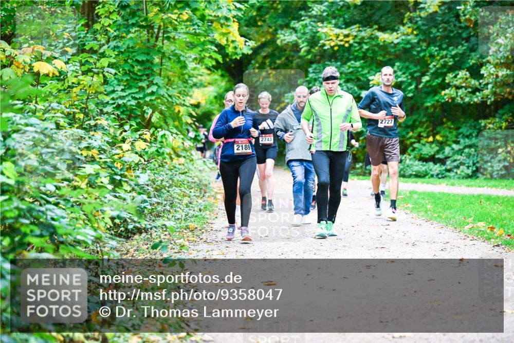 12.10.2025 - Bramfelder Halbmarathon 2025 Dr. Thomas Lammeyer http://msf.ph/oto/9358047 12.10.2025 11:03:00 Laufen 2189, 2743, 2727 meine-sportfotos.de