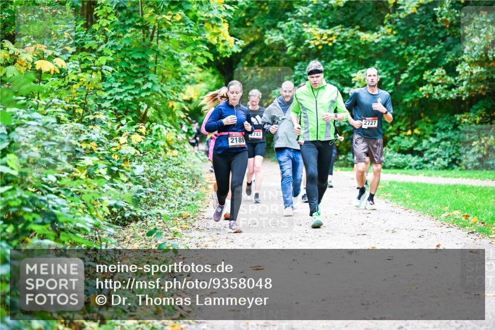 12.10.2025 - Bramfelder Halbmarathon 2025 Dr. Thomas Lammeyer http://msf.ph/oto/9358048 12.10.2025 11:03:00 Laufen 2189, 2743, 2727 meine-sportfotos.de